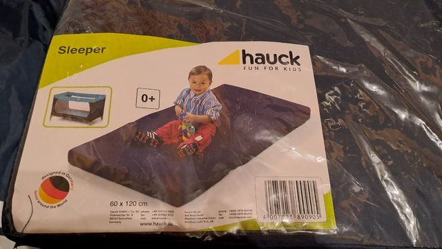 Cuna de viaje Hauk (con colchón)