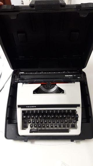 Máquina de escribir Triumph