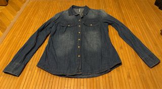 Camisa vaquera “ Stradivarius”