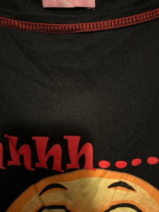 Camisetas  HM estampada y negra Memes 