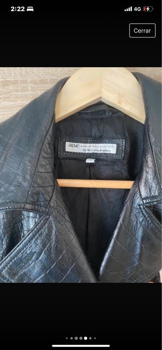 Gabardina de piel