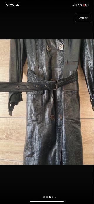 Gabardina de piel