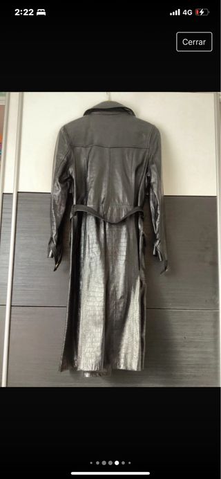 Gabardina de piel