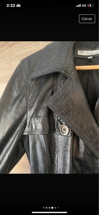 Gabardina de piel