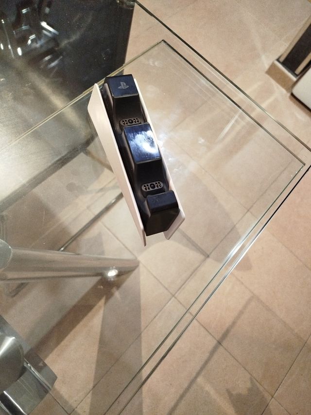 Soporte mandos y cargador mandos  PlayStation 5