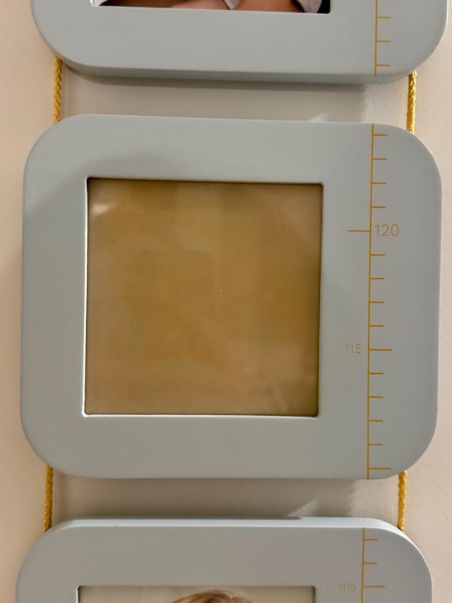 Marco fotos niños con metro