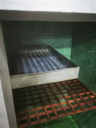 Nevera antigua de hielo. Mueble bat