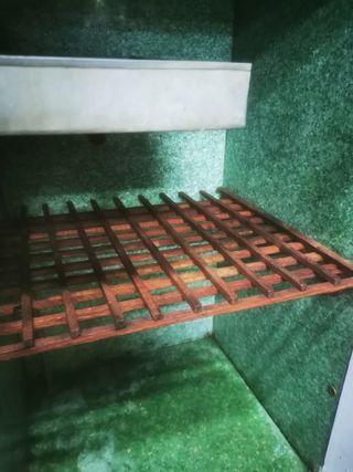 Nevera antigua de hielo. Mueble bat