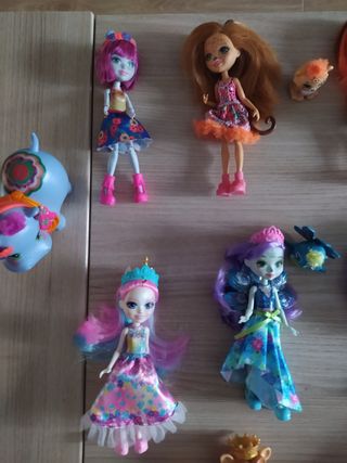 Muñecas Enchantimal