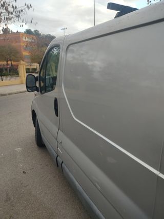 Opel Vivaro 2005