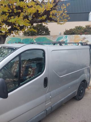 Opel Vivaro 2005