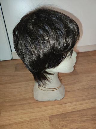 Peluca pelo corto con flequillo nueva. Tono 6