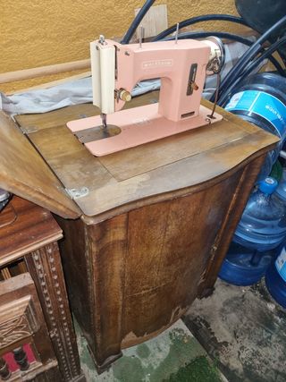 Maquina coser antigua, tengo varias.