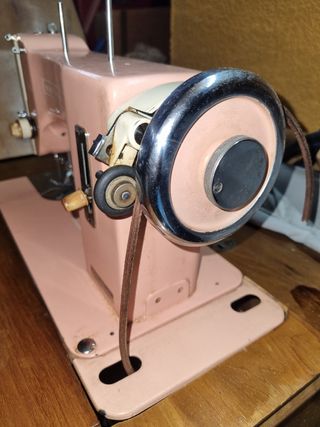 Maquina coser antigua, tengo varias.