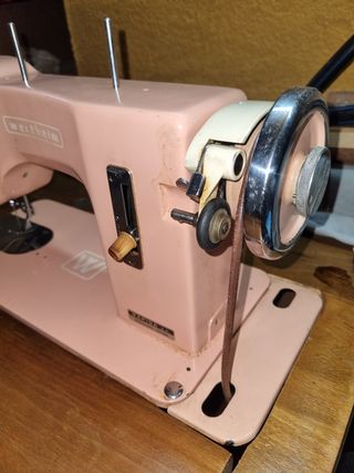 Maquina coser antigua, tengo varias.