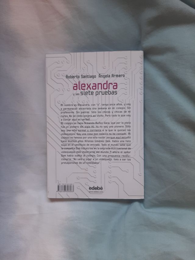 Alexandra y las siete pruebas, de Roberto Santiago y Ángela Armero