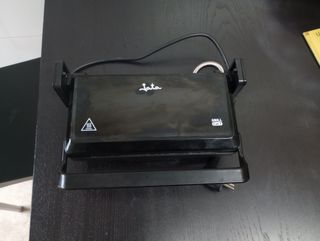 Sàndwichera y plancha Jatta