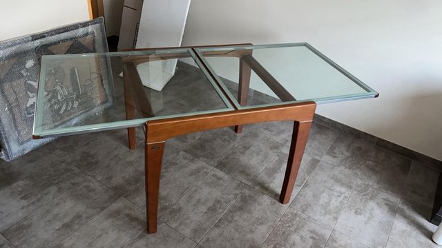 Mesa comedor “intra” maciza y cristal extensibl