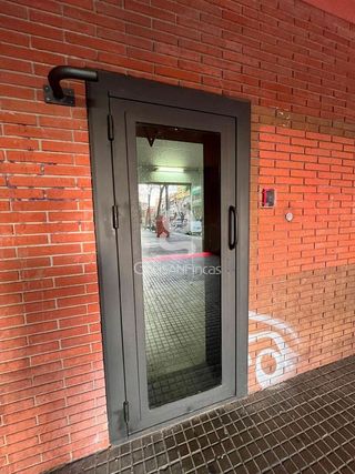 Garaje en venta en Gavarra en Cornellà de Llobregat