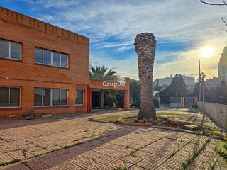 Edificio en venta en Alcarràs