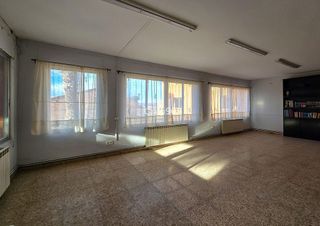 Edificio en venta en Alcarràs