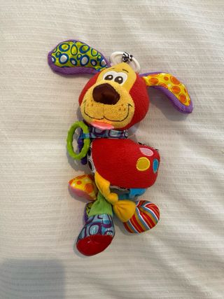 peluche Perro sonajero playgro