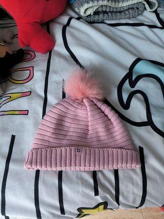 Gorro color rosa para niña