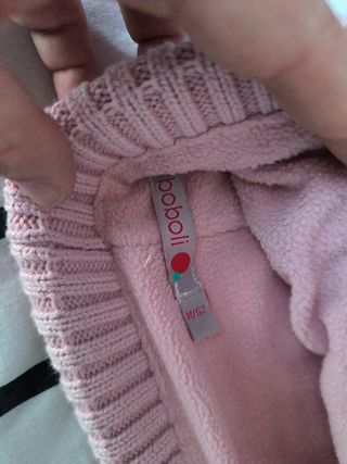 Gorro color rosa para niña