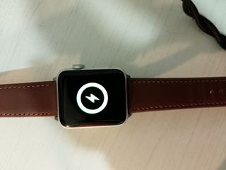 Apple watch series 3 + cargador + correa