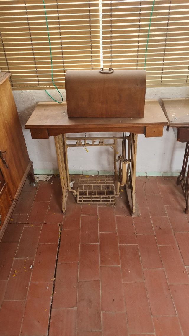 Máquina de coser ALFA