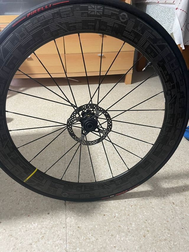 Juego de ruedas Cosmic carbon SLR perfil 65