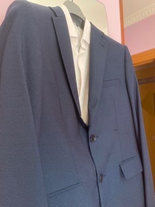 Traje azul marino