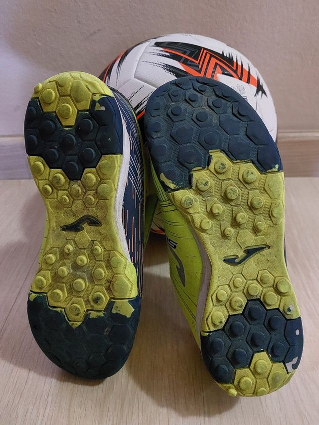 Zapatillas futbol sala. Joma.35