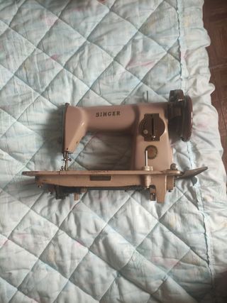 Maquina singer y mueble 