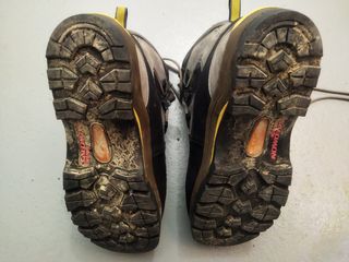 Botas montaña salomon