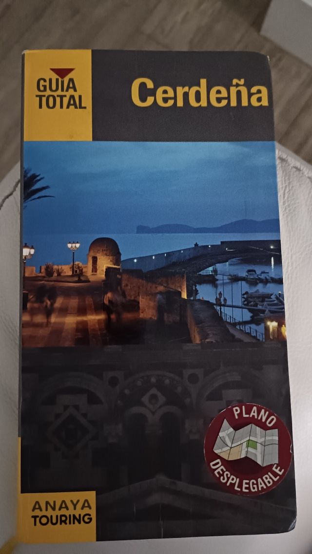 Cerdeña (Spanish Edition)