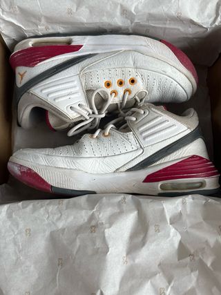 Jordan max aura 5