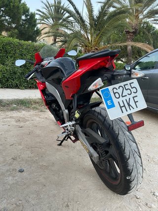 Moto 125 Aprilia RS4