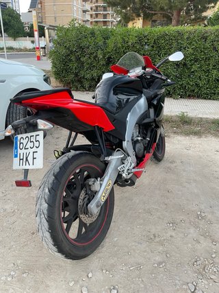 Moto 125 Aprilia RS4