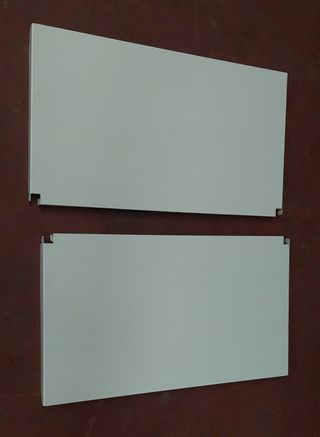 Vendo baldas metálica para estanterías