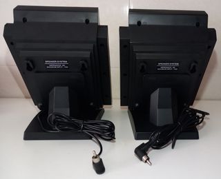 Conjunto de dos altavoces