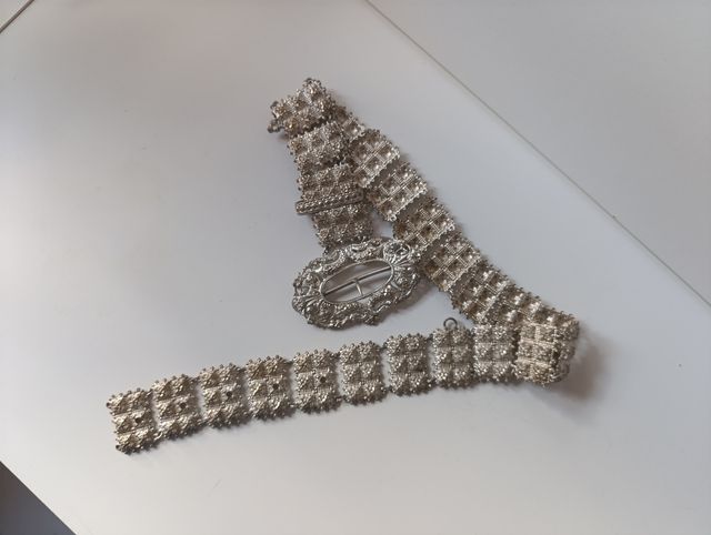 Cinturón s. XIX labrado a mano