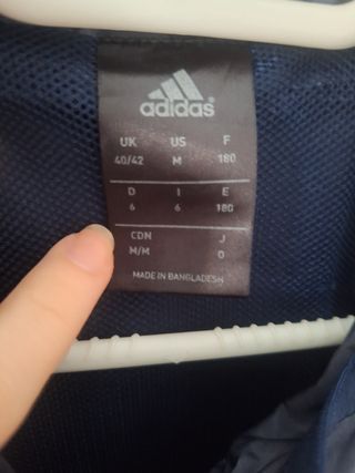 Chaqueta adidas estilo vintage