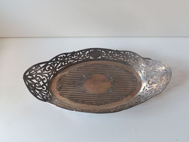 Bandeja bañada en plata antigua panera