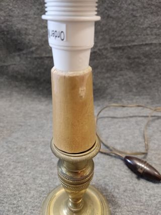 Pie de lámpara de mesa