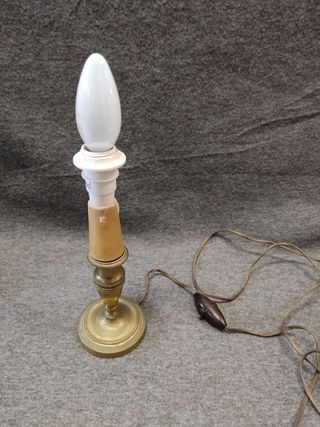 Pie de lámpara de mesa