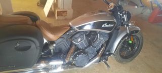 Moto Indian Scout Sixty (32.000 Km)