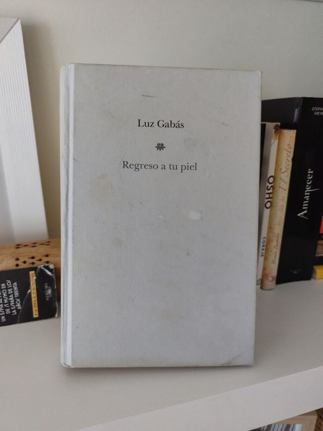 Libro regreso a tu piel de Luz gabás