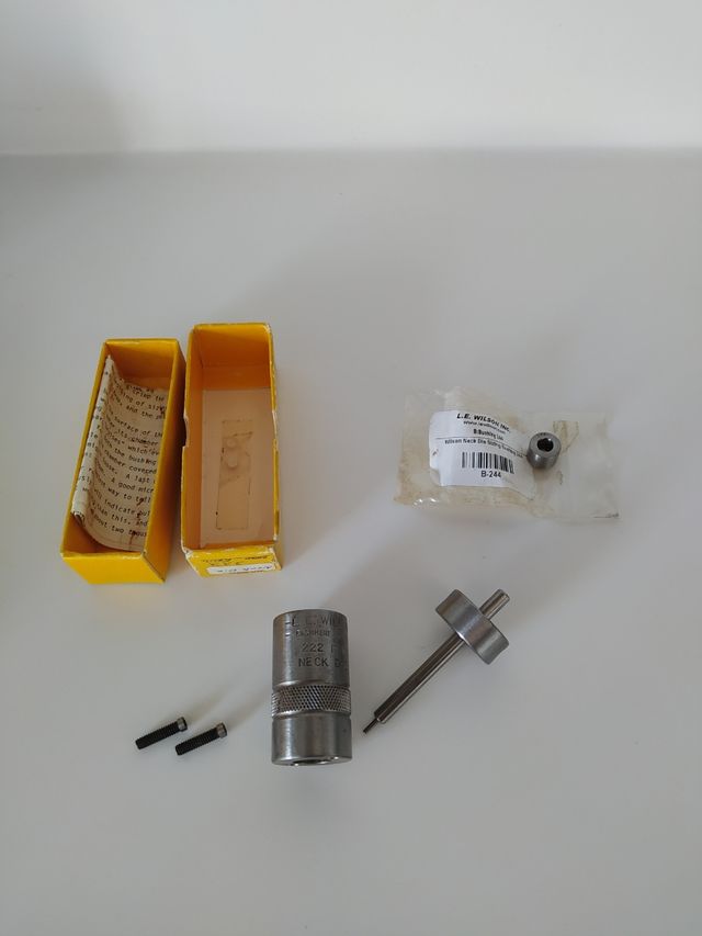 Die 222 Wilson cuello y seater