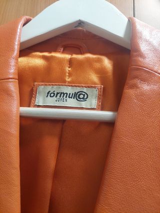 Chaqueta piel naranja 